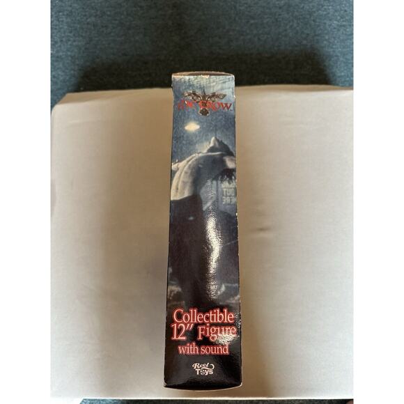 REEL TOYS THE CROW 1:6 SCALE 12” ERIC DRAVEN FIGURE WITH SOUND RARE COLLECTIBLE - Picture 3 of 8
